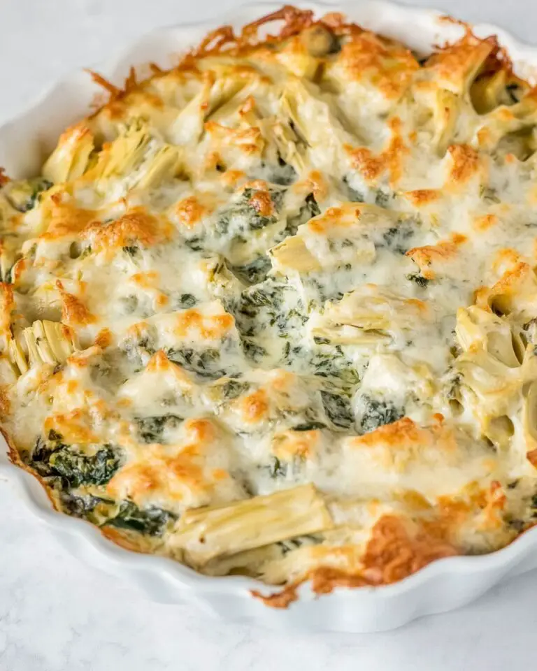 Cheesy Spinach Artichoke Dip